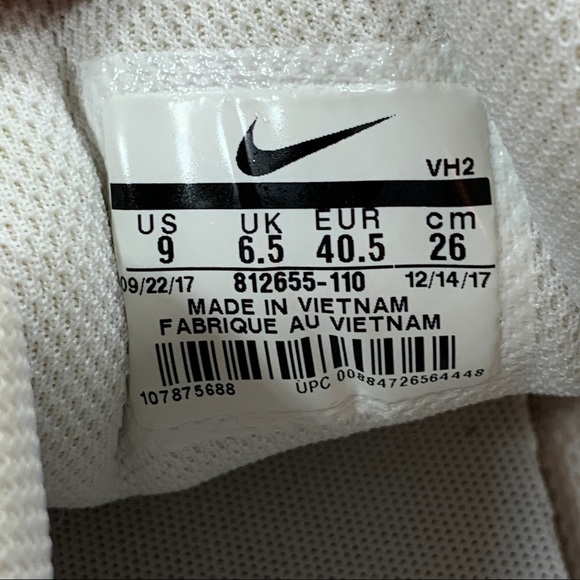 *SOLD* Nike Triple White Tanjun Casual Athletic - Picture 8 of 8